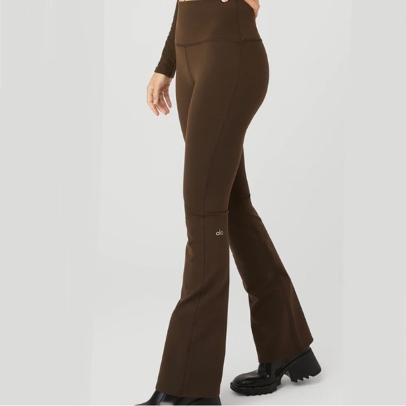 ALO Yoga Pants - Alo Yoga Airbrush High Waisted Hi-Rise Bootcut Flare Leggings Size Medium Brown